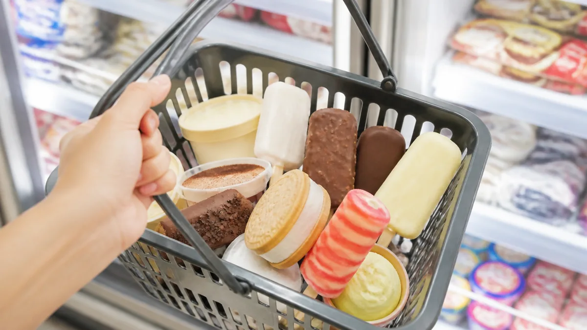 コンビニの新作アイスは火曜入れ替えが基本|2026年夏の傾向を先に押さえるの解説画像